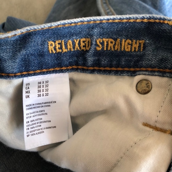 American Eagle Men’s Relaxed Straight Ripped Jeans - Picture 5 of 5